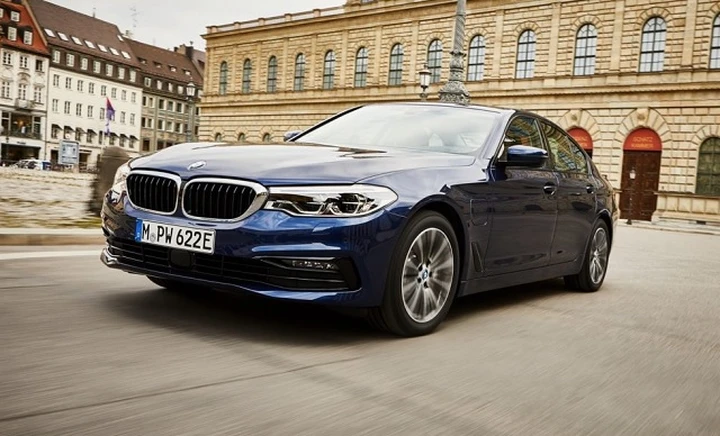 Bmw 530e: novità per la ibrida plug-in bavarese