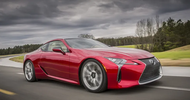 Lexus LC 500 Hybrid: il lato ecosostenibile della sportività