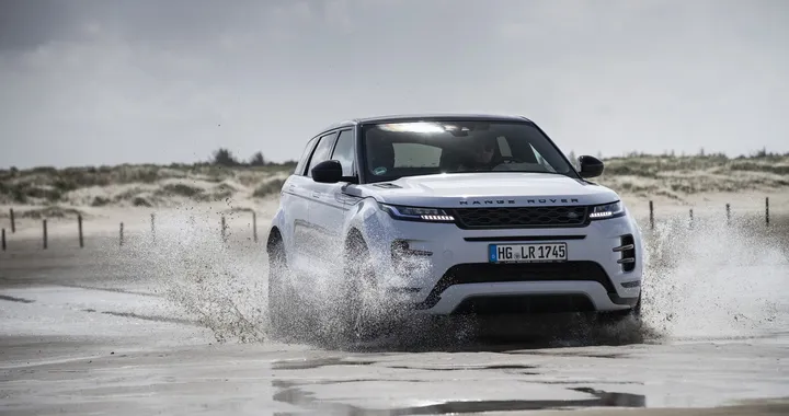 Nuova Range Rover Evoque, primo contatto con la “baby Velar”