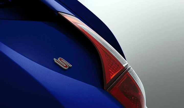Nuova Toyota Corolla 2013, il teaser ufficiale