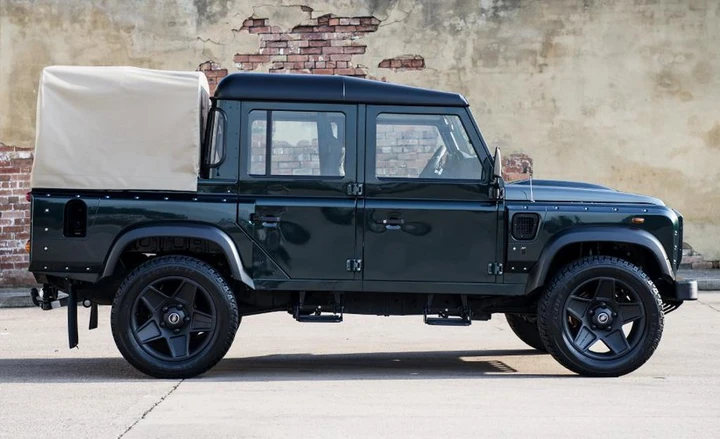 Land Rover Defender 110 by Kahn Design