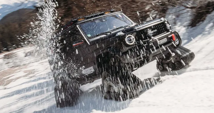 Mercedes Classe G: indossa i cingoli grazie a Delta 4x4