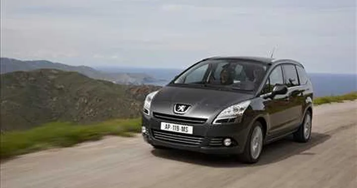 Peugeot 5008, vocazione famigliare
