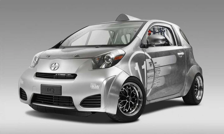 Toyota iQ: tre versioni speciali al SEMA 2011
