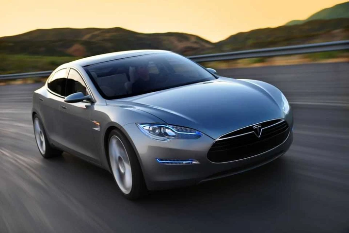 Tesla, l'autonomous car pronta in tre anni