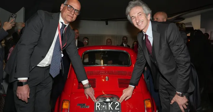 Auto d’epoca: dal 2026 torna il fascino delle targhe originali