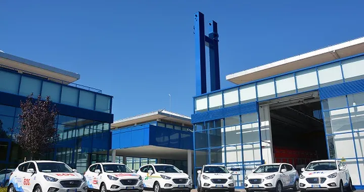 Hyundai: consegnate le prime ix35 ad idrogeno in Italia