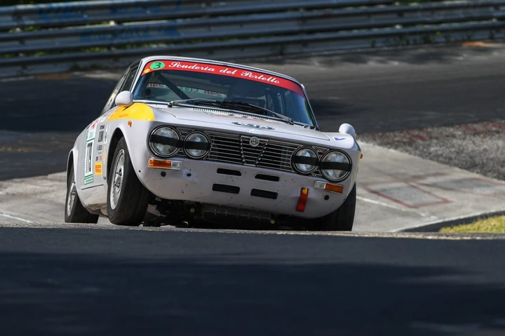 Milano AutoClassica accende il 2025: auto storiche, supercar e novità esclusive