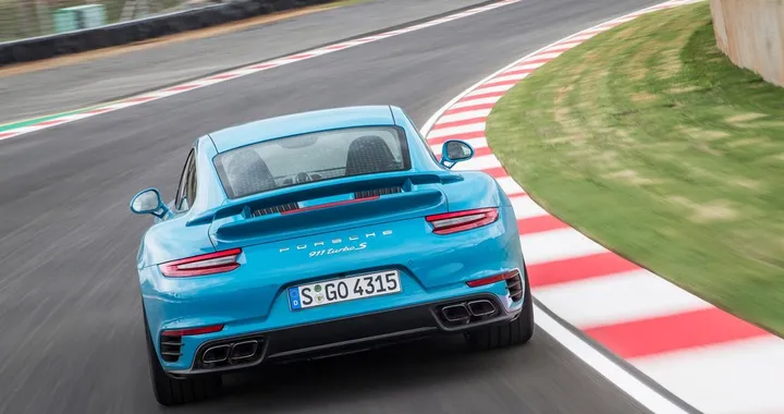 Porsche 911 GT2 RS: sul mercato nel 2017