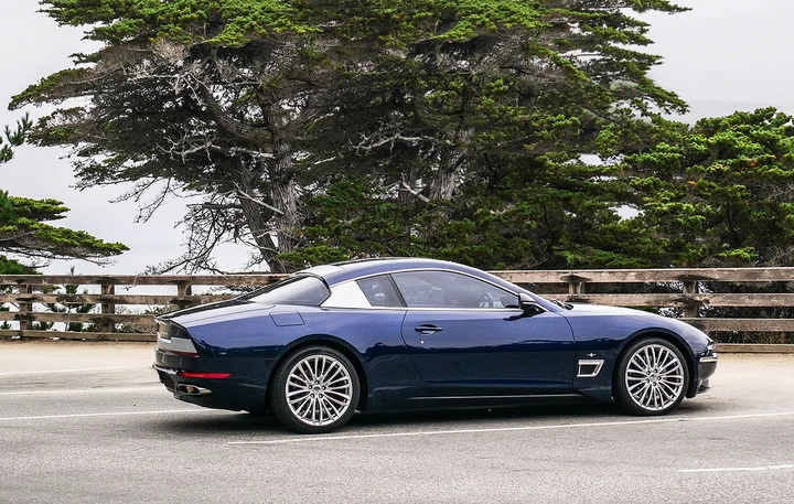 Touring Superleggera Sciàdipersia: fuoriserie per pochi