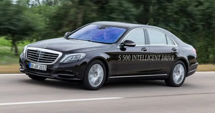 Mercedes: allo studio il sistema che riconosce i pericoli