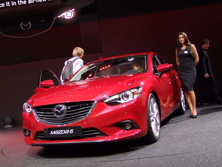 Mazda6 Wagon al Salone di Parigi 2012