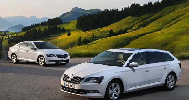 Skoda Superb celebra quindici anni di produzione
