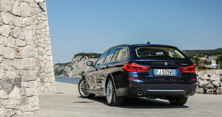 Nuova Bmw Serie 5 Touring 2017: primo contatto con la station wagon tedesca