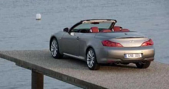 Infiniti G37 Cabrio: lusso giapponese da 53.900 euro