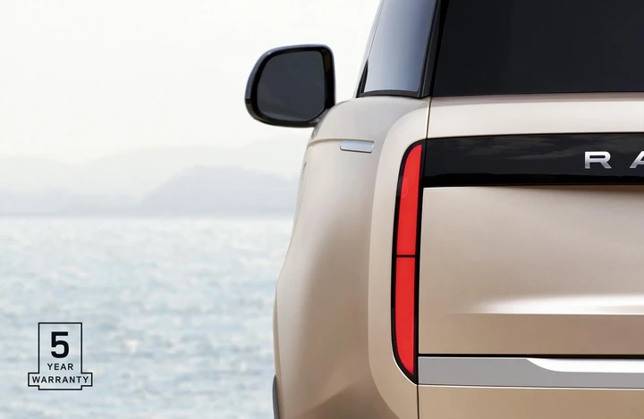 Range Rover, Defender e Discovery garanzia 5 anni