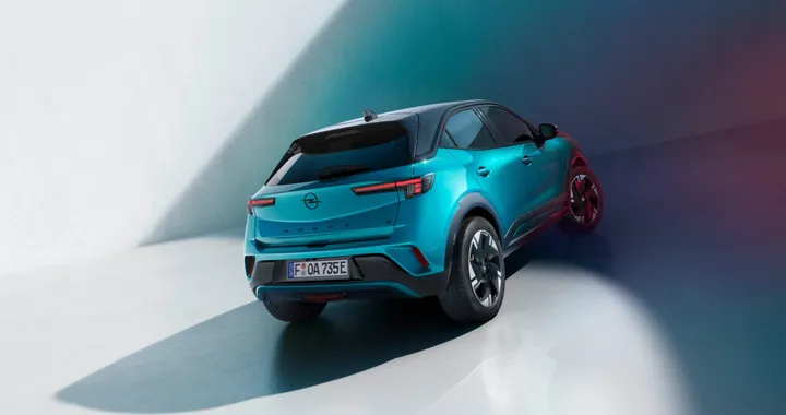 Opel a Zurigo: un trio di SUV elettrificati e sostenibili