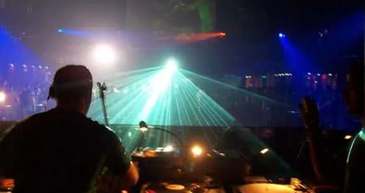 Deejay istiga a bere e correre: condannato