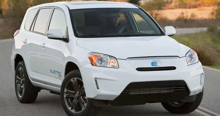 Toyota collabora con Tesla per la mobilità elettrica