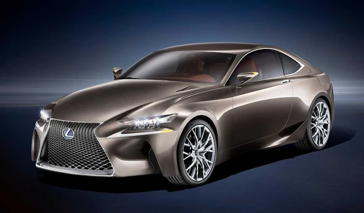 Lexus IS coupé, il debutto nel 2014?