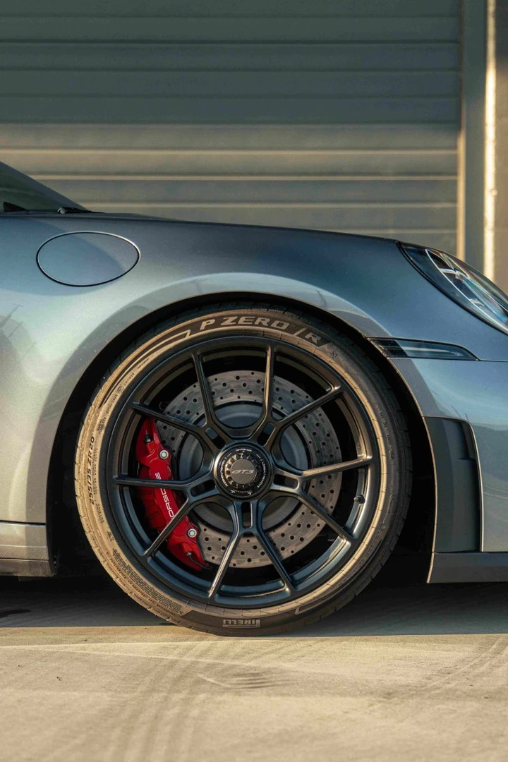 Pirelli P Zero R e Trofeo RS: pneumatici su misura per Porsche 911 GT3