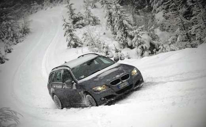 Obbligo catene da neve a bordo: dove e quando