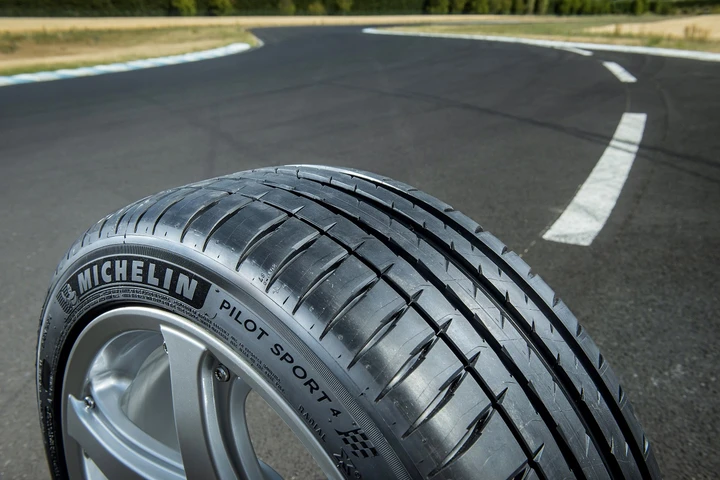 Nuovo Michelin Pilot Sport 4