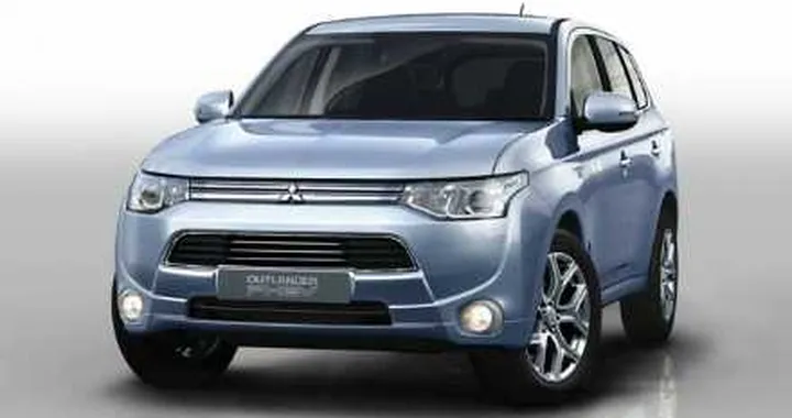 Mitsubishi Outlander PHEV al Salone di Parigi