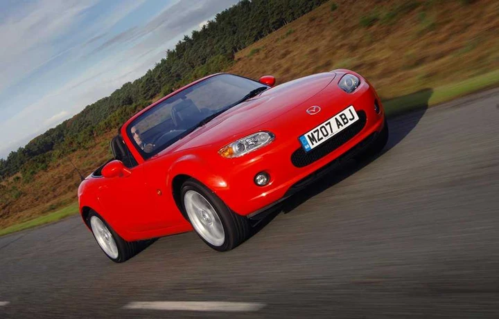 La Mazda MX-5 è la migliore sportiva