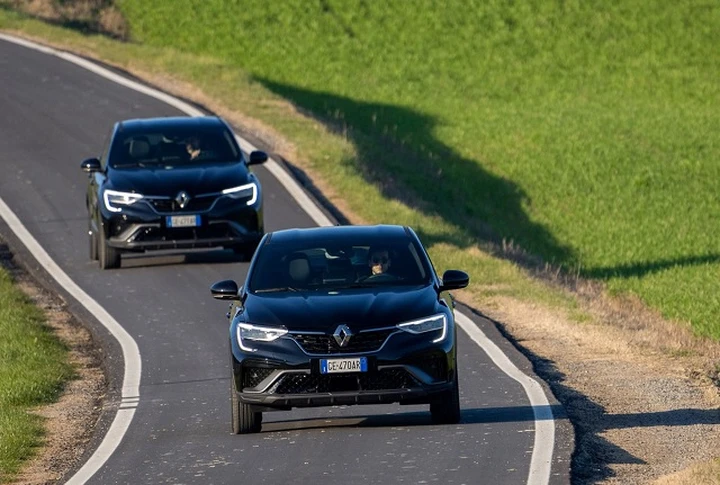 Renault Arkana, novità E-Tech 145 e 1.3 TCe 160: caratteristiche e prezzi