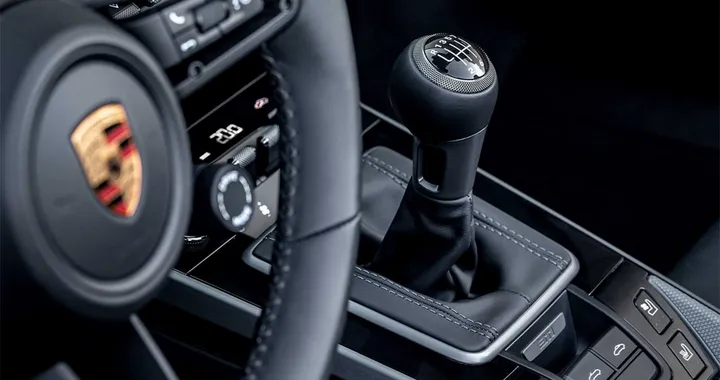 Porsche 911: arriva il cambio manuale a 7 marce sulle versioni S e 4S