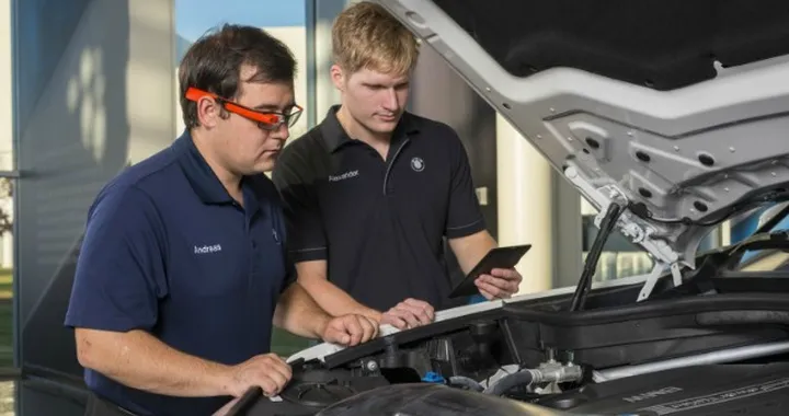 Bmw: Google Glass in fabbrica per il controllo qualità