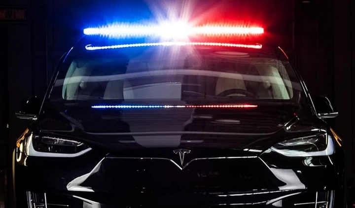 La polizia dell’Ontario adotta Tesla Model X, ma i contribuenti non sembrano entusiasti