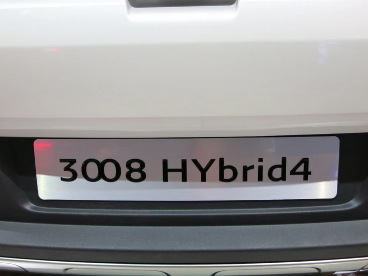 Peugeot 3008 Hybrid4 al Salone di Ginevra 2014