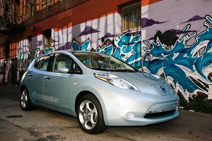 Ad aprile negli USA sarà dato il via alle prenotazioni della Nissan Leaf