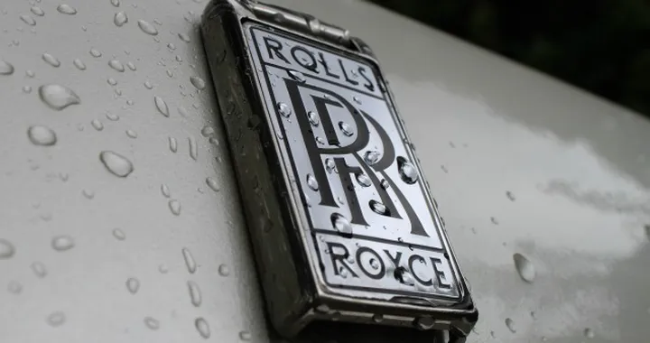 Rolls-Royce: confermata la produzione del SUV