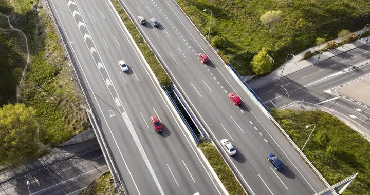 Camion contromano sull'A1: maxi sanzione per il camionista