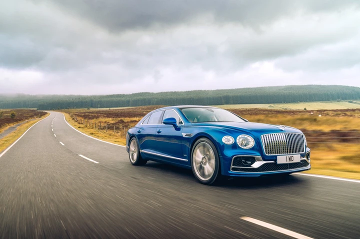 Bentley Flying Spur First Edition 2019: immagini ufficiali