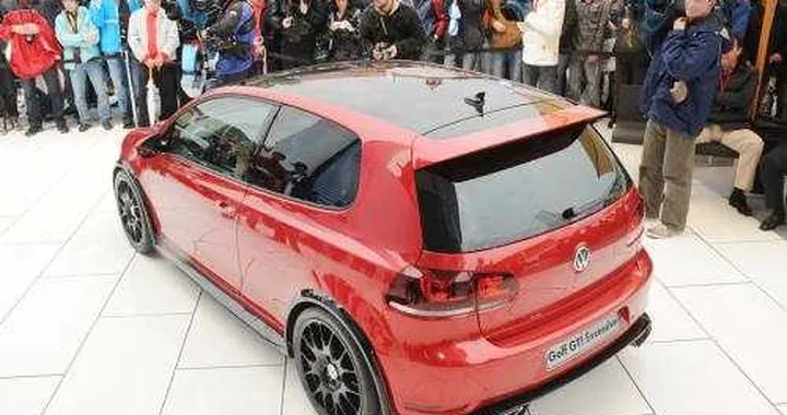 Volkswagen Golf GTI Excessive: l'esagerata