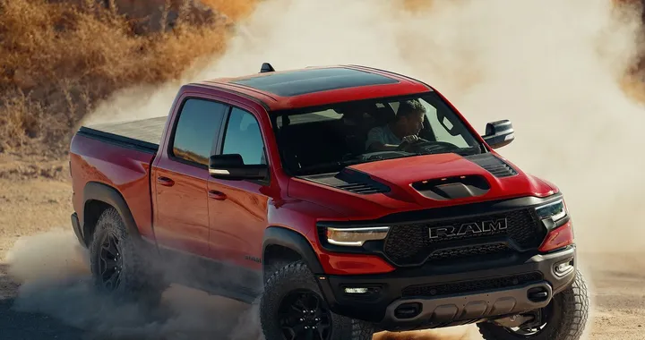Ram 1500 TRX: svelato il super pick-up da 700 CV