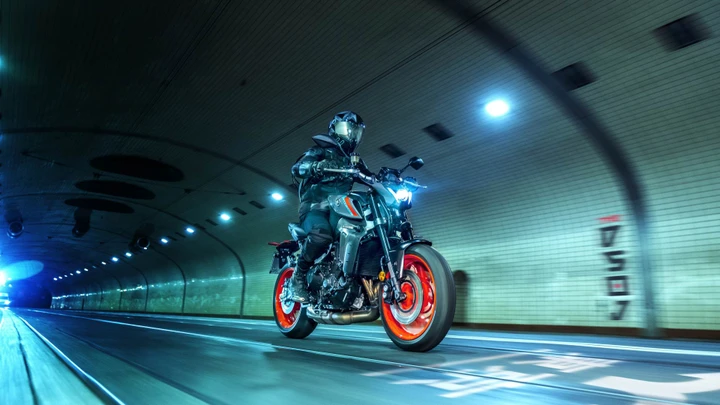 Nuova Yamaha MT-09 2021: ancora più divertente
