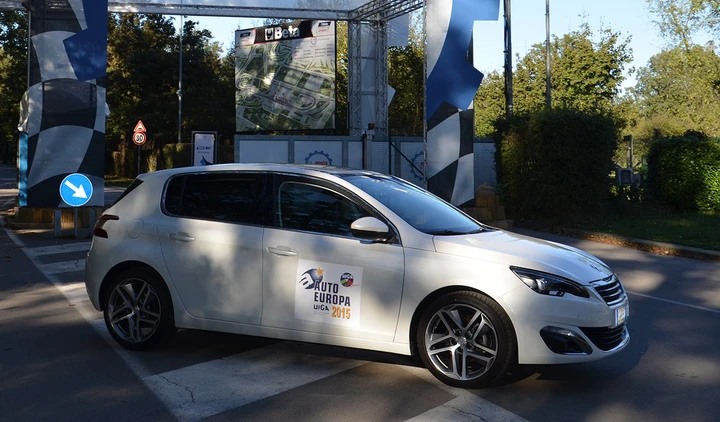 Peugeot 308 conquista il premio Auto Europa 2015