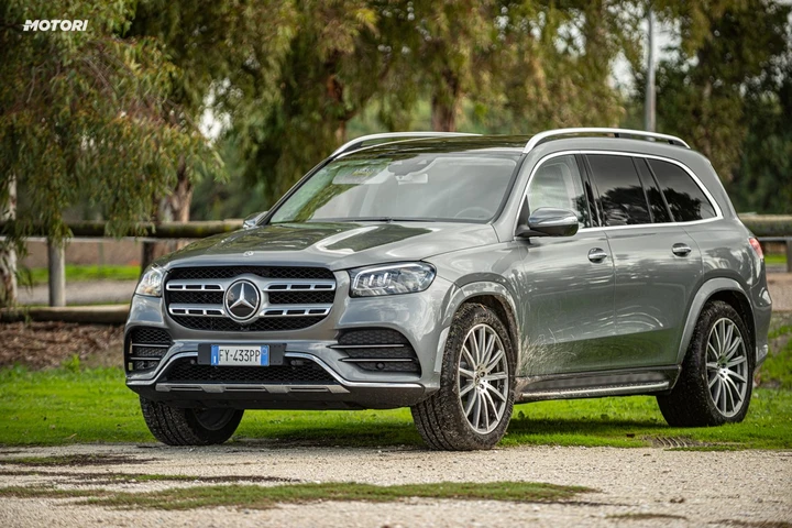 Mercedes-Benz GLS 400d 4Matic: la prova su strada