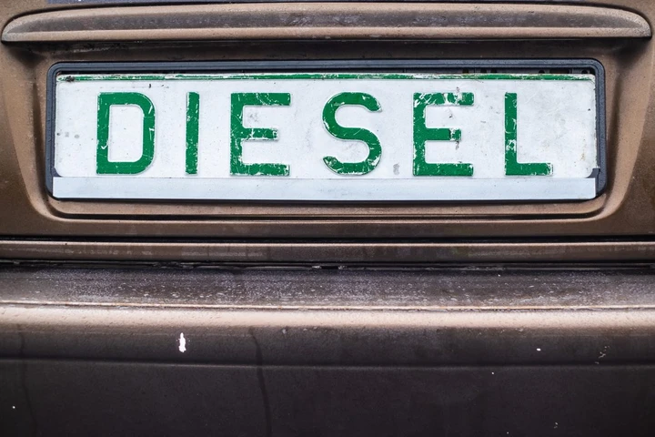 Diesel o elettrico? Il dibattito che divide gli automobilisti italiani