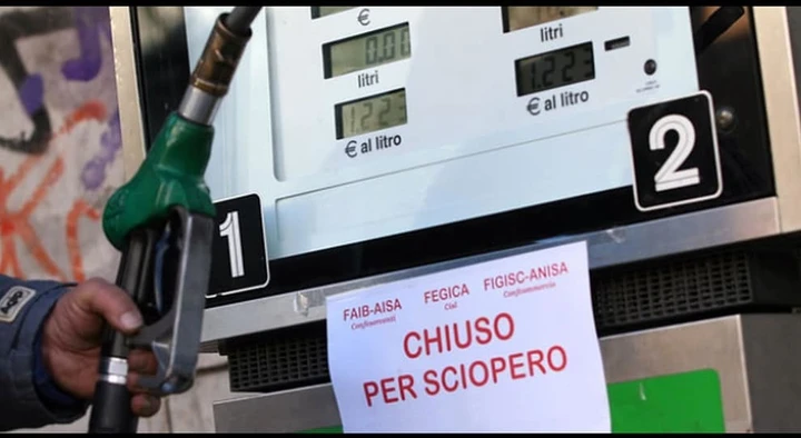 Sciopero benzinai: il 13 e 14 maggio stop alle aree di servizio in autostrada