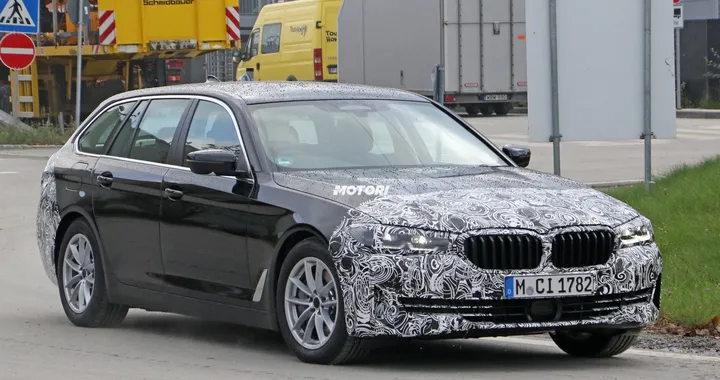 Bmw Serie 5 Touring restyling, spiata durante i test su strada