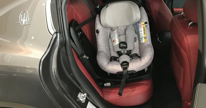 AxissFix Air, il primo seggiolino per bambini dotato di airbag
