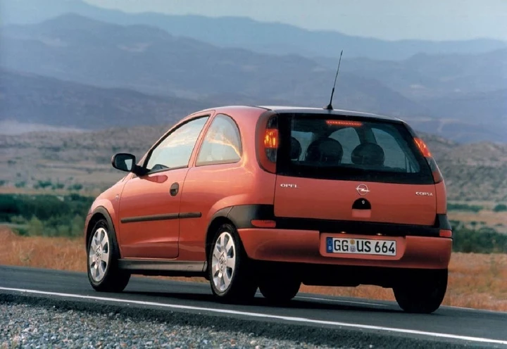 Opel Corsa C: l’utilitaria che ha riscritto le regole del segmento