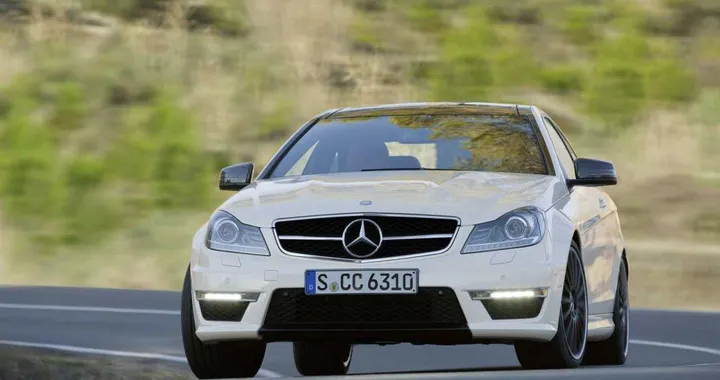 Mercedes C63 AMG Coupé al Salone di New York 2011