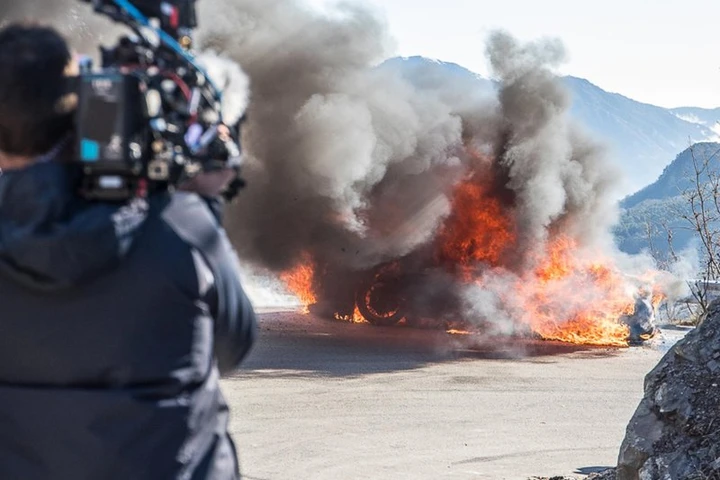 Alpine A110 distrutta da un incendio, Harris e Jordan di “Top Gear” illesi